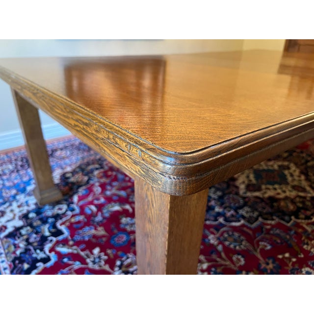 English Expanding Wind Out Dining Table With Joseph Fitter Screw Expander (Late 19th Century) & 5 Chairs For Sale In Los Angeles - Image 6 of 15