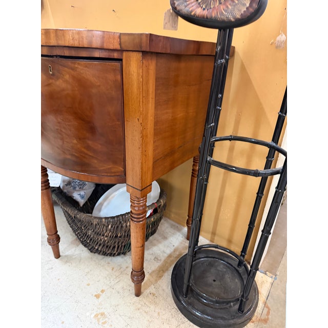 1900 - 1909 Regency/Federal Figured Mahogany Sideboard With Bowed Ends, Turned Legs, and the Distinctive Arched Center Panel. For Sale - Image 10 of 12