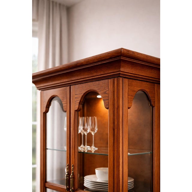 Chocolate Vintage Harbor House Solid Oak Lighted Curio Cabinet With Glass Sides – Model 9630 – Adjustable Shelves For Sale - Image 8 of 12