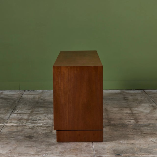 Mid 20th Century Heritage-Henredon Six Drawer Mahogany Dresser For Sale - Image 5 of 18