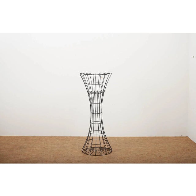 Grey-Silver Powder-Coated Bent Metal Wire Coat Stand by Verner Panton for J. Lüber AG, in Good conditions. Designed 1970...
