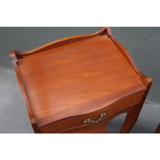 Wood 1970s Pair of French Louis XV Style Side Tables Nightstands For Sale - Image 7 of 15