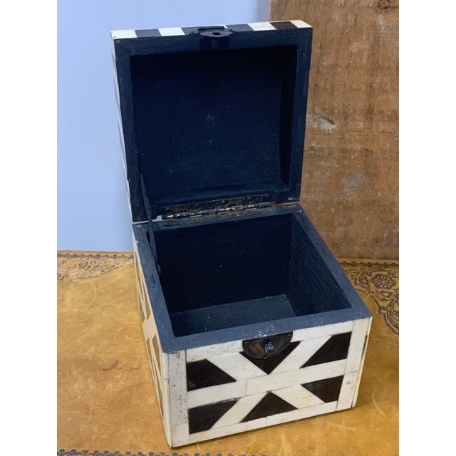Late 20th Century Late 20th Century Vintage Tessellated Bone Box With Geometric Designs For Sale - Image 5 of 5