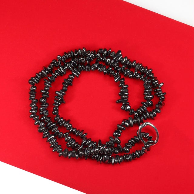 2020s Ajd 36 Inch Infinity Necklace of Highly Polished Hematite Nuggets For Sale - Image 5 of 7