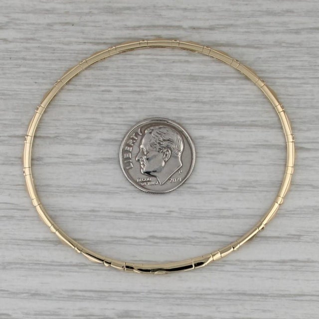 Modern New 0.16ctw Diamond Flexible Bangle Bracelet 14k Yellow Gold 6.75" For Sale - Image 3 of 7
