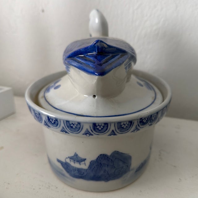1980s Blue & White Export Duck Tureen For Sale In Miami - Image 6 of 6
