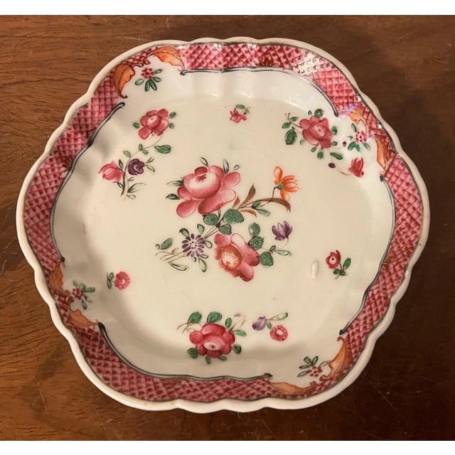 Chinoiserie 18th Century Chinese Export Porcelain Famille Rose Hexagonal Tea Pot Stand For Sale - Image 3 of 10