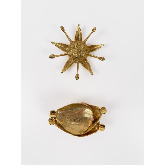 Vintage Brass Metal Flower Ashtray in the style of Gucci with Removable Petals, 1970s For Sale - Image 10 of 17