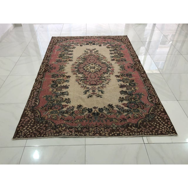 1970s Vintage Floral Design Turkish Handmade Rug - 5′6″ × 8′6″ For Sale - Image 11 of 11