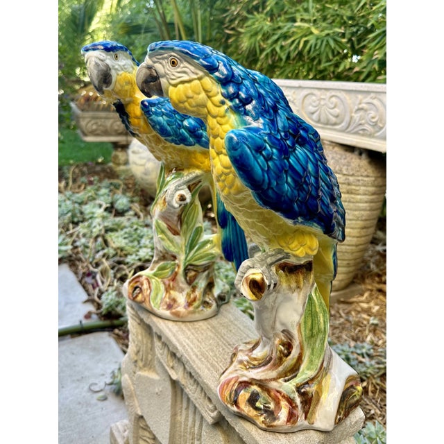 Ceramic Pair of Large 1980s Italian Hand Painted Porcelain Macaw Parrot Bird Sculptures For Sale - Image 7 of 12