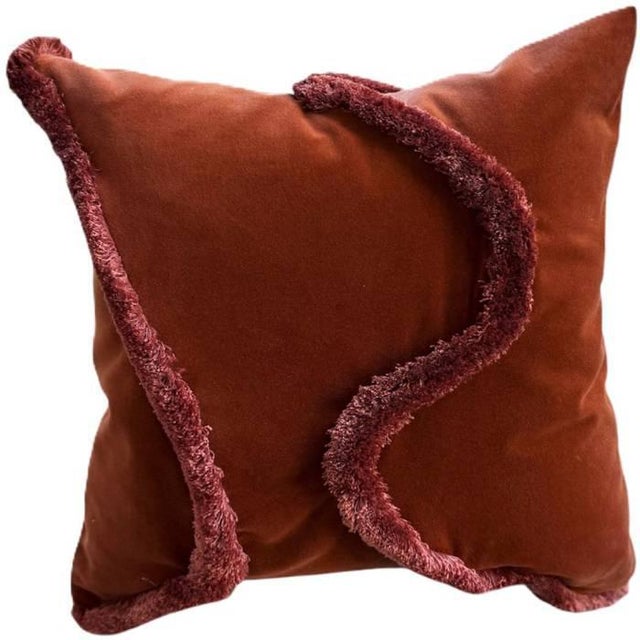 Ondine is made with solid cotton velvet to feature the swirl movement of the matching brush fringe on front and back. Size...