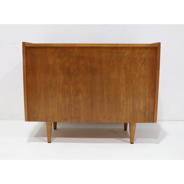 Early Florence Knoll No. 126 Louvered 3-Drawer Cabinet or Chest, Late 1940s For Sale In Dallas - Image 6 of 11