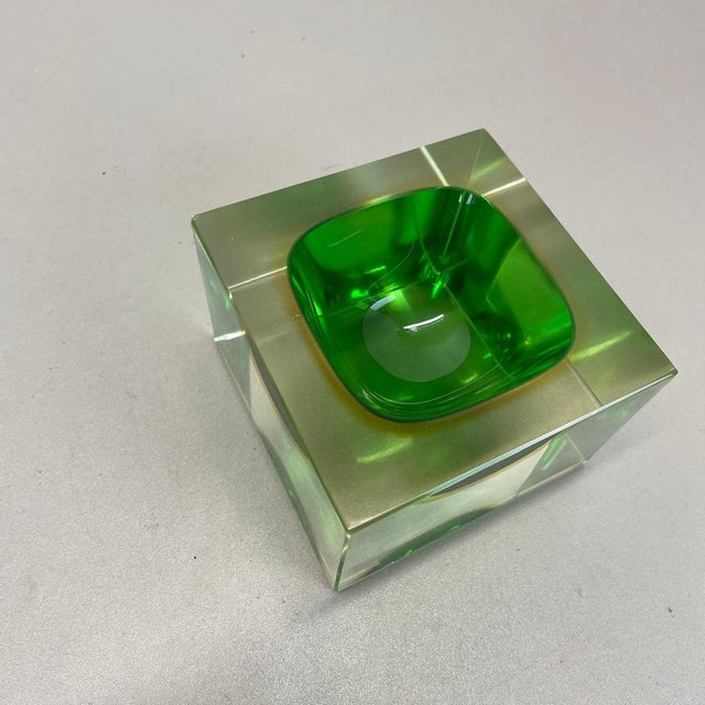 Murano Green Glass Sommerso Block Cube Ashtray from Flavio Poli, Italy, 1970s For Sale - Image 9 of 18