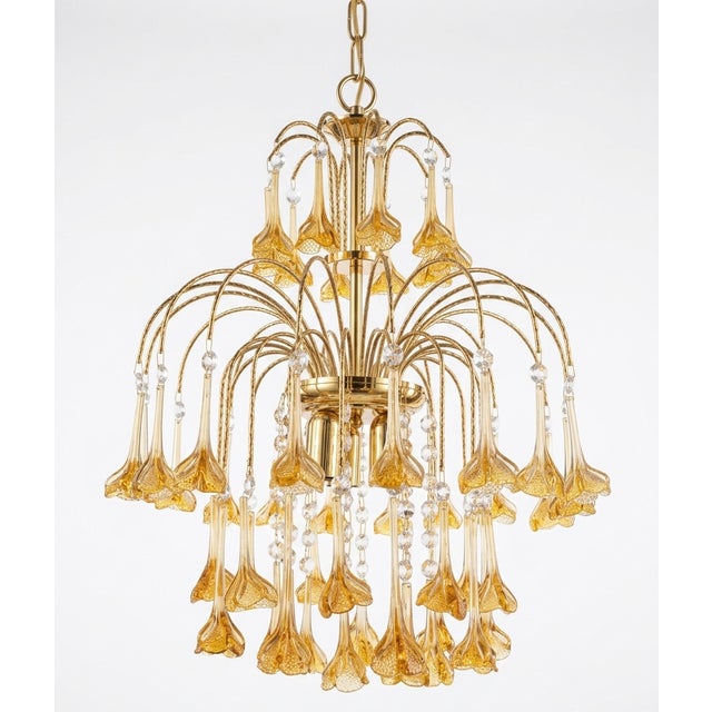 A beautiful art deco chandelier from 1966, which we venetians call the "rain chandelier" due to the shape of its frame,...