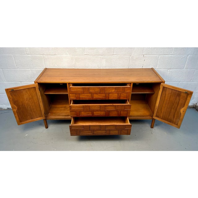 Mid 20th Century Modern Lane "Puzzle Box" Sideboard, Attributed For Sale In New York - Image 6 of 15