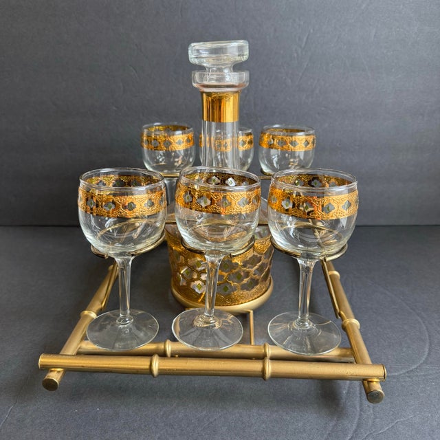 Culver Ltd. Culver Valencia Decanter & Wine Glasses Bar Set 22 Karat Gold Design Mid Century Vintage Cocktail Set For Sale - Image 4 of 8
