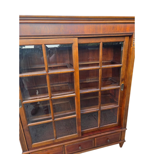 1990s Ethan Allen Townhouse Sliding Door China Cabinet Display Curio Bookcase Hutch For Sale - Image 9 of 18