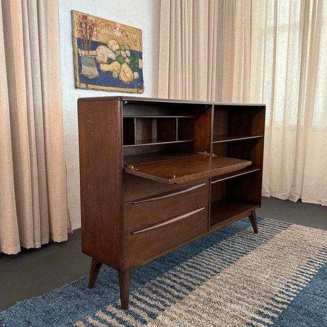 1950s Mid-Century Modern Secretary Desk Bookcase Cabinet by Heywood-Wakefield For Sale In New York - Image 6 of 13