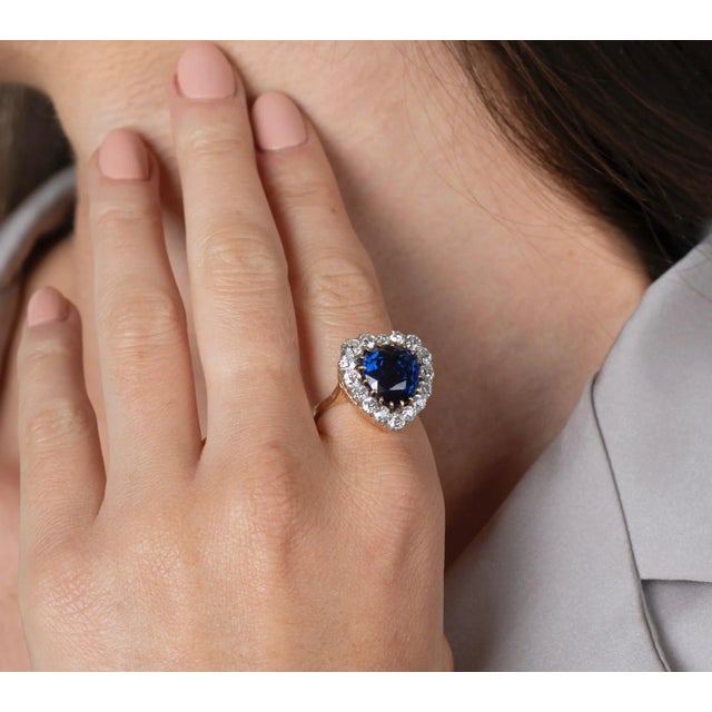 Mid 20th Century 9 Carat No Heat Ceylon Blue Sapphire & Old Euro Cut Diamond Ring in 14K, Size 6.5 For Sale - Image 5 of 10