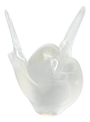 Sylvie Vase in Satin Crystal Depicting Two Doves from Lalique, 1950s