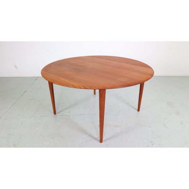 1950s Round Teak Coffee Table by Peter Hvidt & Orla Mølgaard Nielsen for France & Son, 1950 For Sale - Image 5 of 18