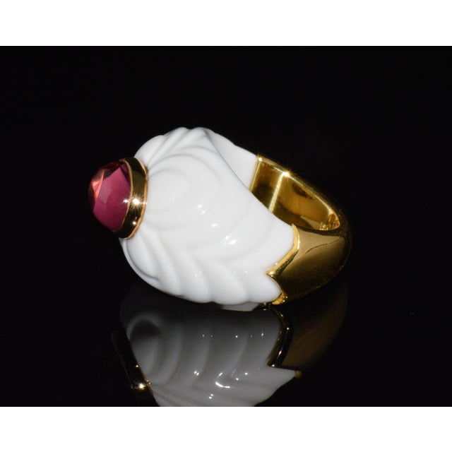Vintage Bvlgari Chandra Pink Tourmaline & White Porcelain Ring in 18k Yellow Gold – Size 7.5 For Sale - Image 9 of 18