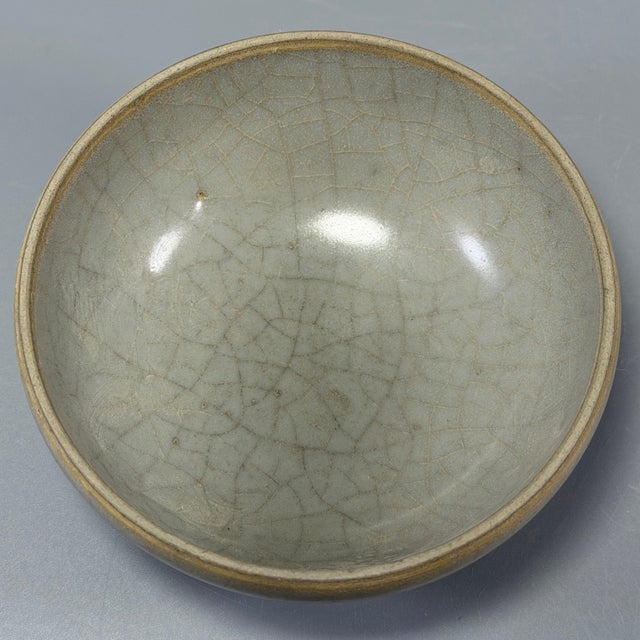 Chinese Antique Chinese Celadon Crackle‑Glaze Bowl, Collectible Antique For Sale - Image 3 of 7