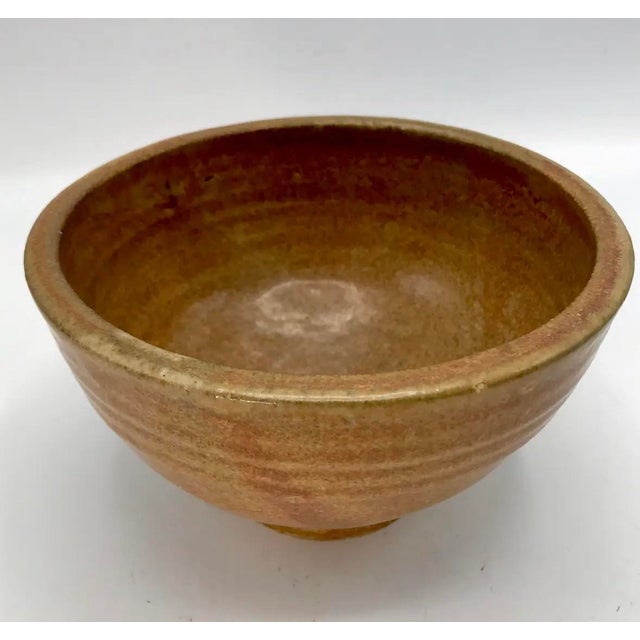 Ceramic Mid 20th Century Japanese Mingei-Style Footed Stoneware Bowl For Sale - Image 7 of 8