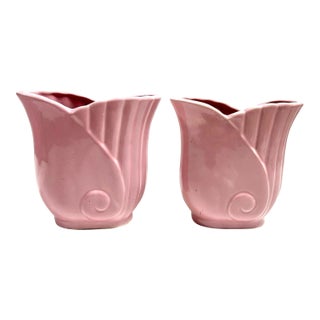 Pair of Pink Art Deco Style Ceramic Vases – Fluted Nautilus Hollywood Regency Planters For Sale