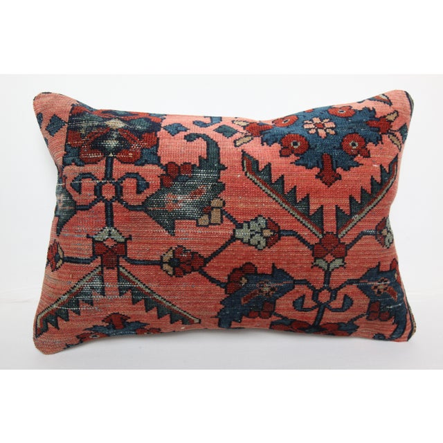 Here’s a modern and comfortable pillow cover for your contemporary home. This pillow is made from Caucasian Vintage Sumak,...