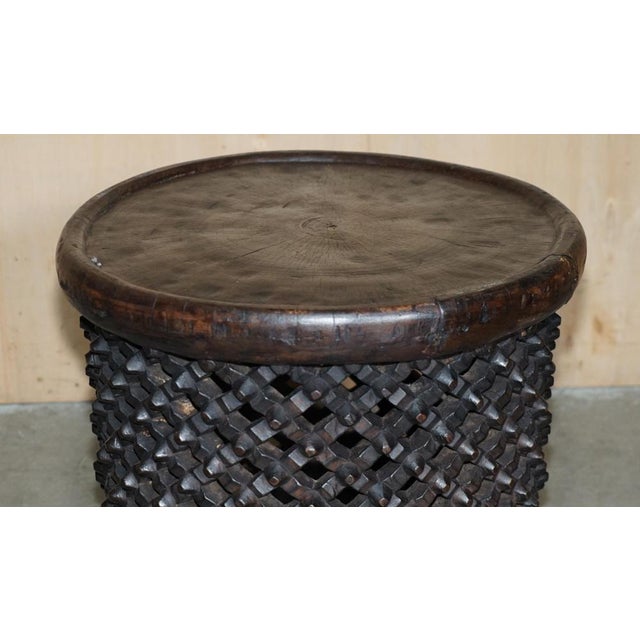 Gold Hand-Carved Bamileke Side Table or Stool, Cameroon, 1930s For Sale - Image 8 of 15