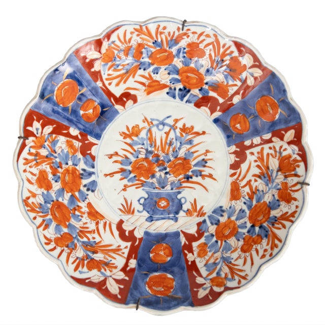 Antique 19th Century Japanese Meiji Period Imari Scalloped Charger Plate For Sale