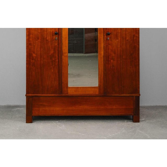 Art Nouveau Wardrobe in Walnut For Sale - Image 9 of 18