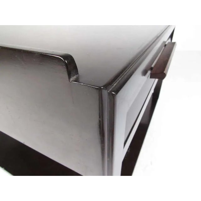 Wood Mid-Century Lamp Table by Edward Wormley for Dunbar For Sale - Image 7 of 13