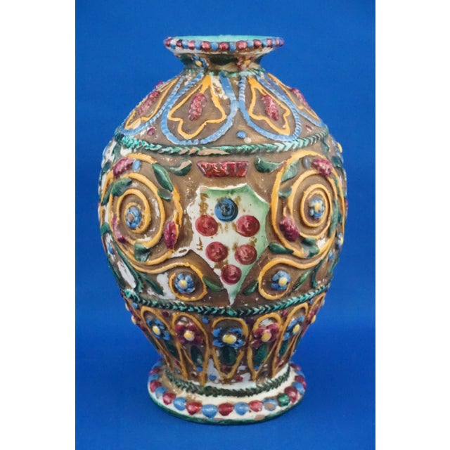 20th Century Neo-Renaissance Ceramic Vase Relief Decoration and Lily by Vincenzo Corrente for the Fantechi Factory, Italy, 1890s For Sale - Image 5 of 18