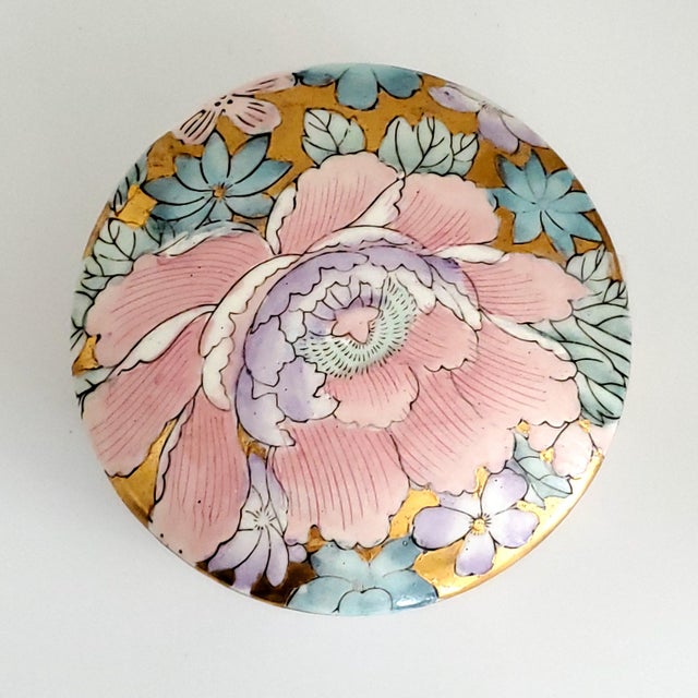 1970s Vintage Golden Peony Hand Painted Chinese Porcelain Box Signed For Sale - Image 5 of 9