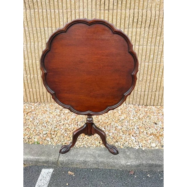 Wood Antique Chippendale Style Tilt Top Pine Crust Tripod Side Table For Sale - Image 7 of 18