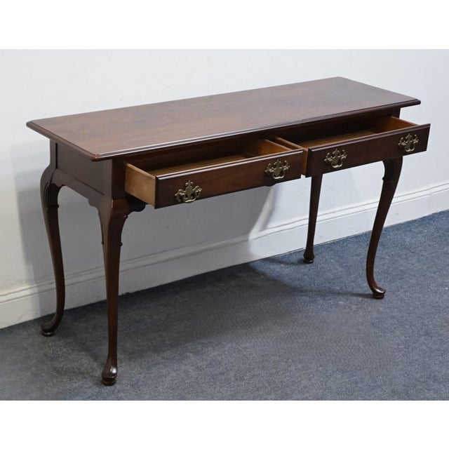 Late 20th Century Hammary Furniture Solid Cherry Traditional Queen Anne 52" Accent Sofa Table For Sale - Image 5 of 13