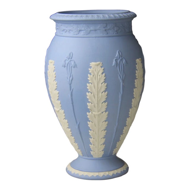Vintage Wedgwood Acanthus and Bullrush Blue Jasperware Vase For Sale