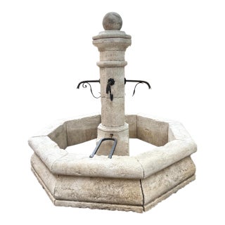 Pernes French Limestone 4-Spout Center Fountain With Shaped Basin Walls For Sale