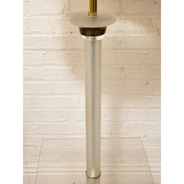 Mid 20th Century Vintage Hollywood Regency Lucite and Brass Floor Lamp With Built-in Table For Sale - Image 5 of 8