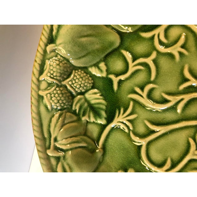 1980s Green Majolica Pottery Fruit Bowl For Sale - Image 4 of 11
