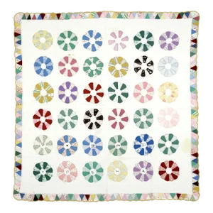 Hand-Stitched Mid 20th Century American Dresden Plate Pattern Quilt