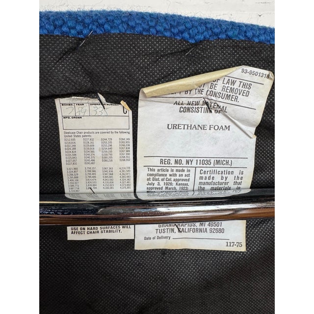 Metal Set of 4 Blue Wool Steelcase Cantilever Chairs (1980s) For Sale - Image 7 of 9