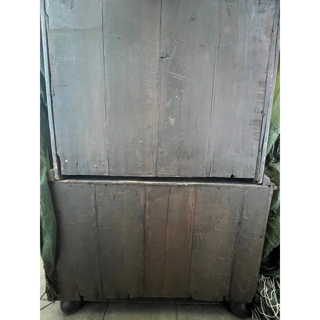 William & Mary / Early 18th Century Inlaid Walnut Escritoire For Sale - Image 4 of 12