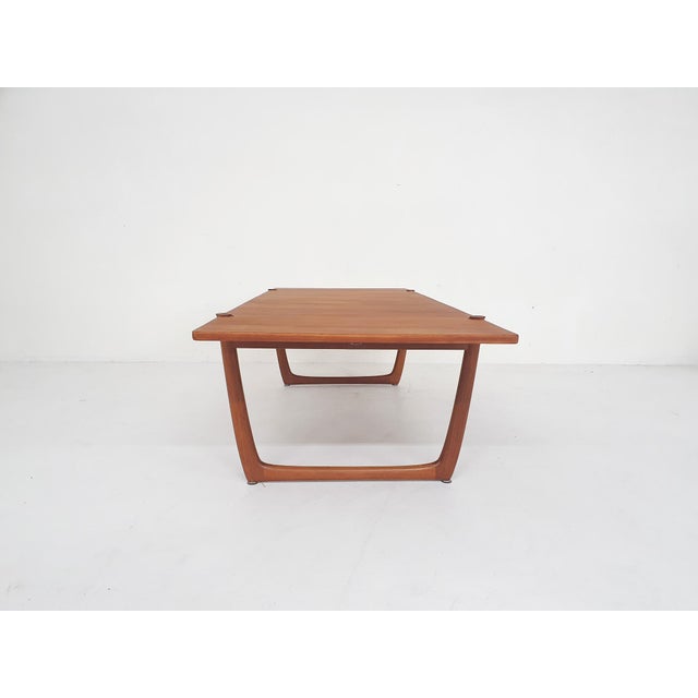 Model FD 575 Coffee Table in Teak by Hvidt and Nielsen, 1950s For Sale - Image 3 of 16