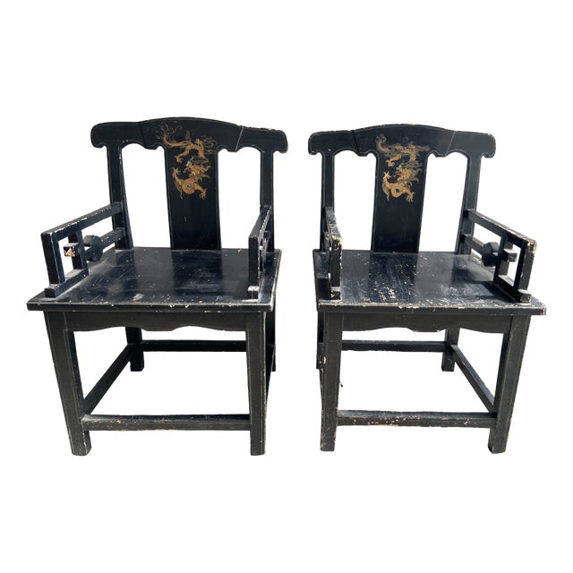 Set of 19th Century Chinese Chairs in Lacquered Black Wood with Gilt Decoration, 1890s For Sale