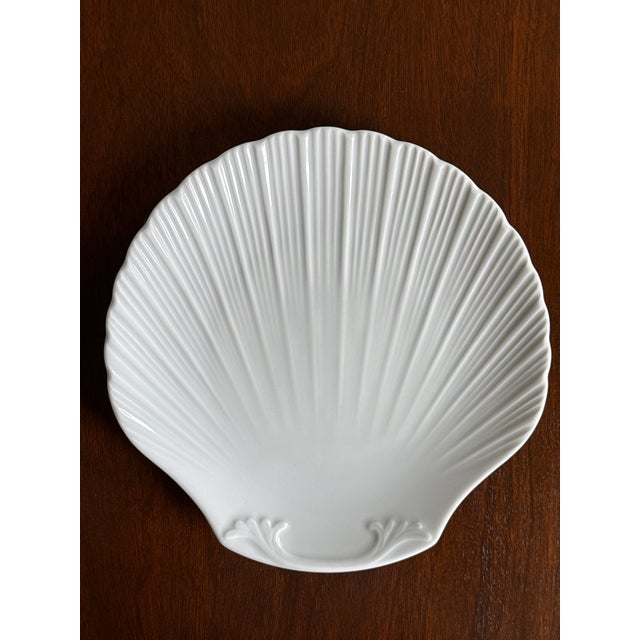 Contemporary Scallop Shell Shaped White Ceramic Plates— Set of Four For Sale - Image 4 of 18