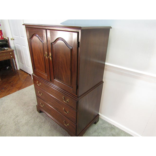 Henkel Harris Henkel Harris Solid Mahogany Linen Chest For Sale - Image 4 of 10