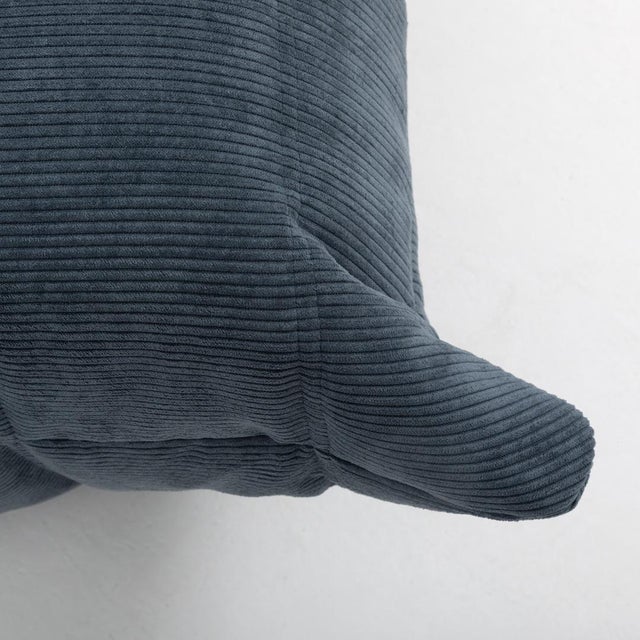 Togo Lounge Chair and Pouf in Grey Corduroy by Michel Ducaroy for Ligne Roset, 1973, Set of 2 For Sale - Image 12 of 18